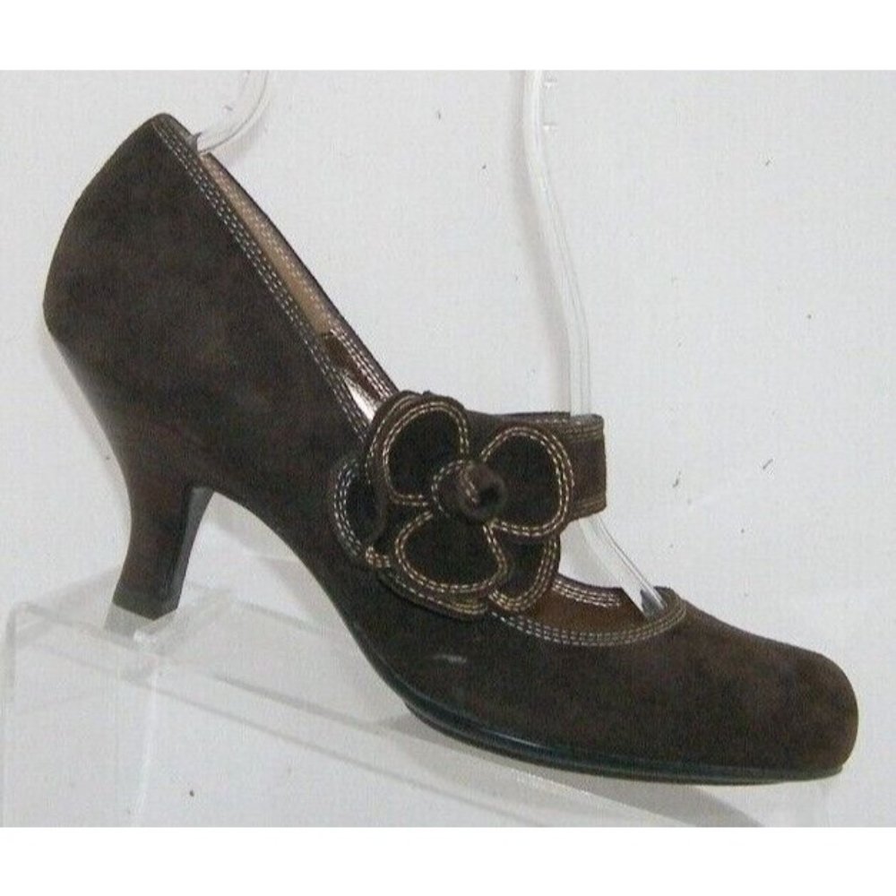 Sofft brown suede floral petal flower mary jane round toe heels 9.5M